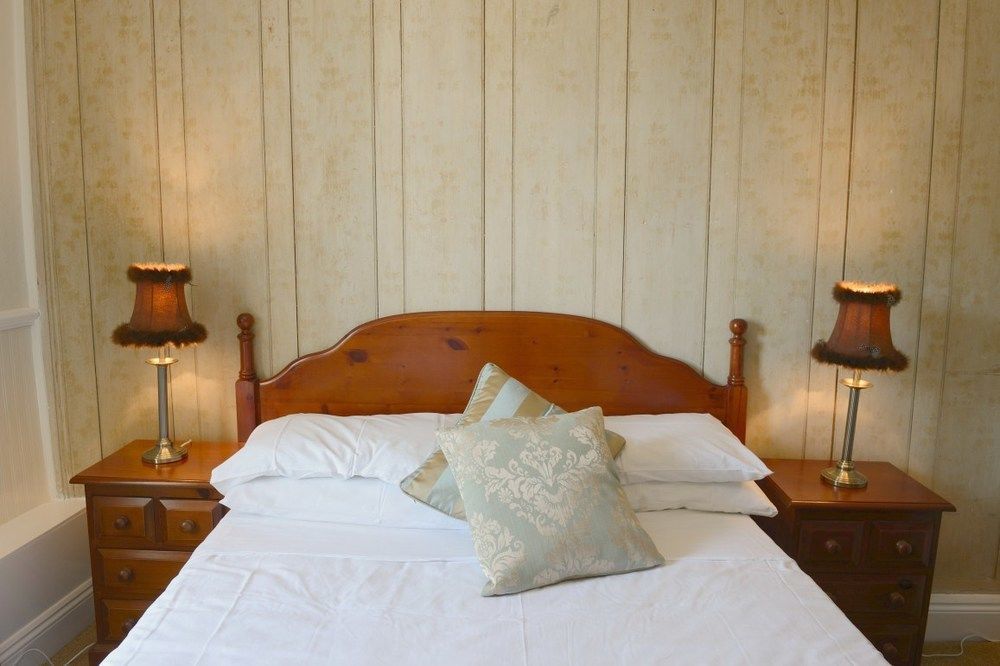 The Rose And Crown Hotel Уисбек Экстерьер фото